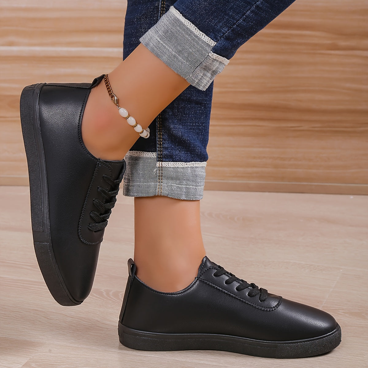 Women's Minimalist Low Top Sneakers, Solid Color Round Toe Lace Up Faux Leather Shoes, Casual Walking Sneakers