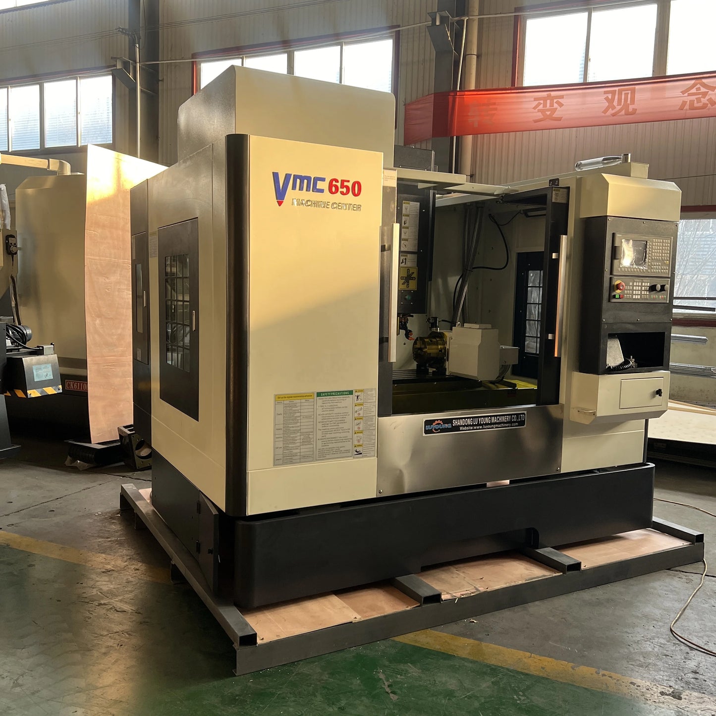Vmc650 Machining Center Cnc Milling Machine Vmc650 3/4/5/axis FANUC Control Cnc Vertical Machining Center