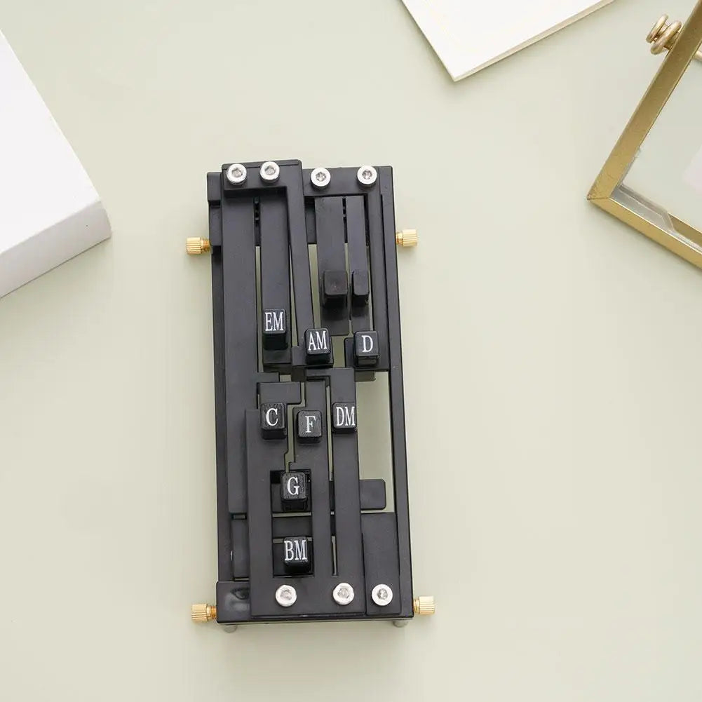 Guitar Auxiliary Artifact Folk Guitar Playing And Singing Chord Practice Automatic Transmission One Key Chord Player