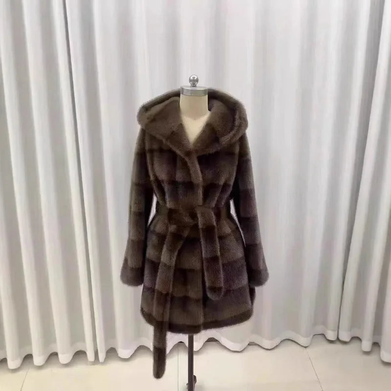 A New Eco-friendly Fur Coat with A Hood Young Sweet and Noble Imitating Fur and European Mink Fleece One-piece Coat Fashion Warm