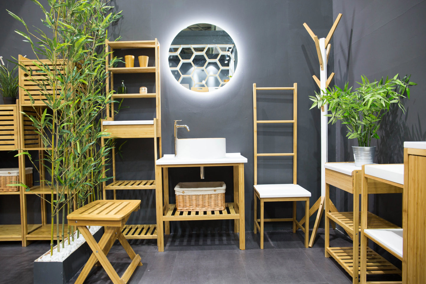 2021 Wholesale Price Natural Design Display Modern Furniture Filing Goods Storage Cabinet